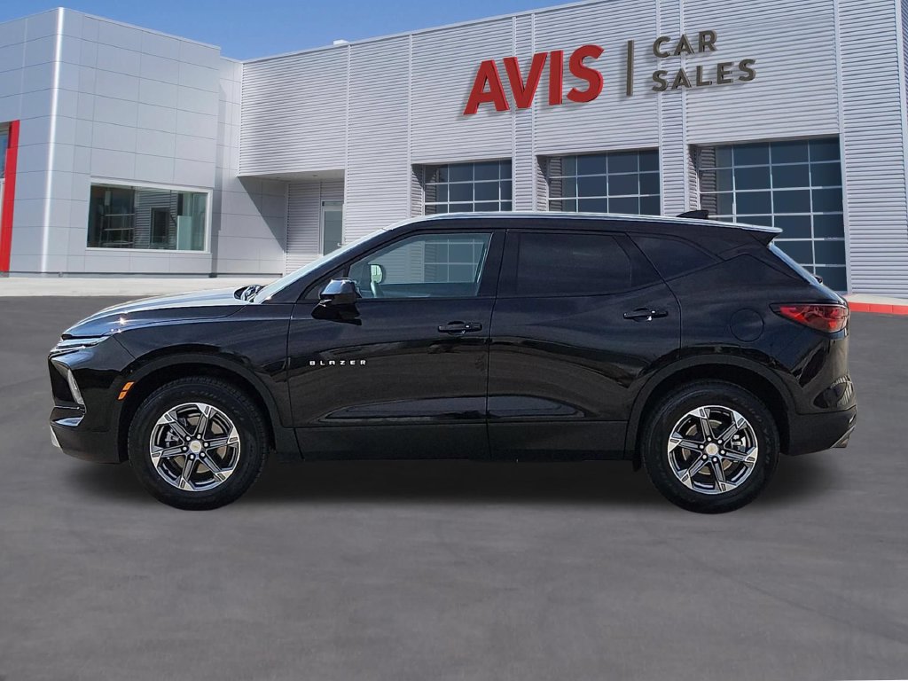 Used 2025 Chevrolet Blazer LT FWD image 10