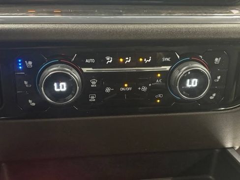 Used 2023 Chevrolet Silverado 1500 LTZ AWD/4WD image 37
