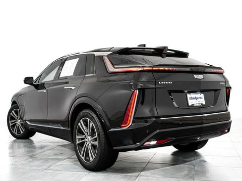 Used 2024 Cadillac Lyriq Luxury AWD/4WD image 5