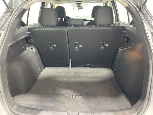 Used 2024 Nissan Kicks S image 20