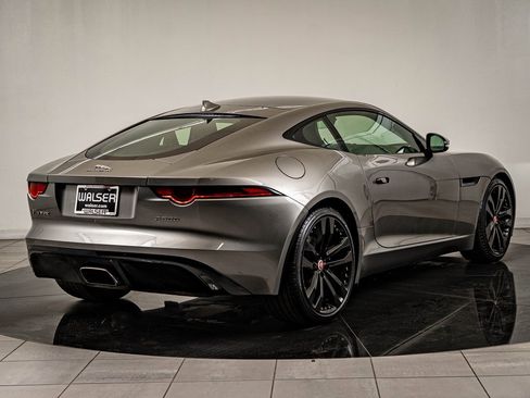 Used 2020 Jaguar F-TYPE Coupe image 10