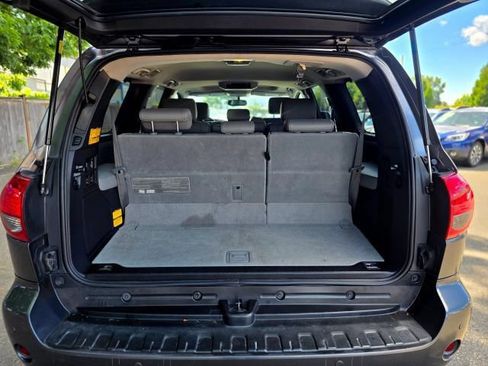 Used 2011 Toyota Sequoia Limited AWD/4WD image 56