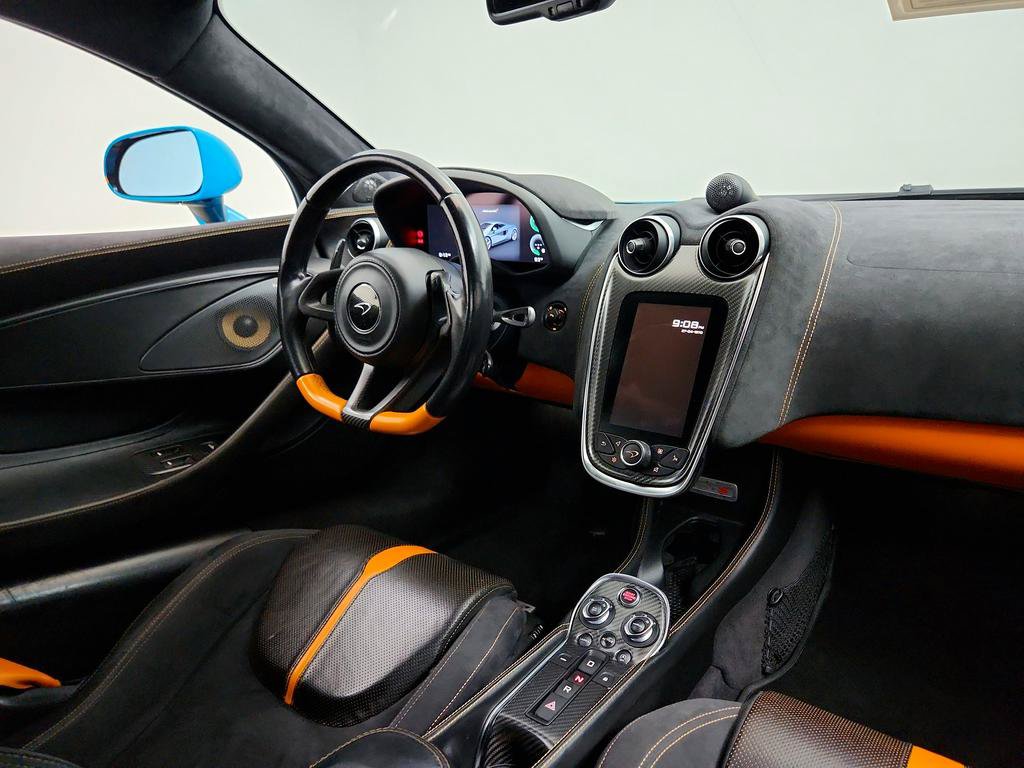 Used 2017 McLaren 570S Coupe RWD image 23