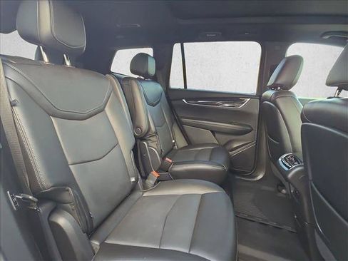 Used 2022 Cadillac XT6 Premium Luxury w/ LPO, ONYX Package FWD image 20