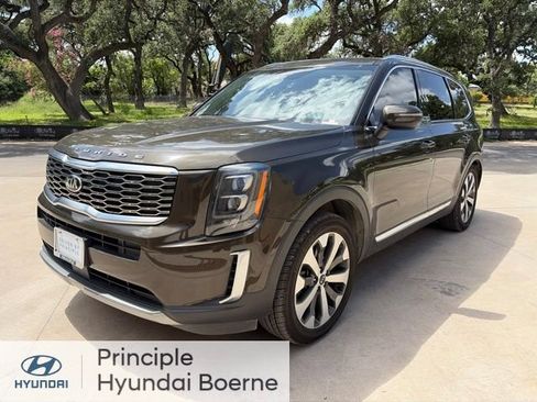 Used 2021 Kia Telluride EX w/ EX Premium Package FWD image 2