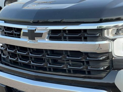 Used 2024 Chevrolet Silverado 1500 LT AWD/4WD image 41