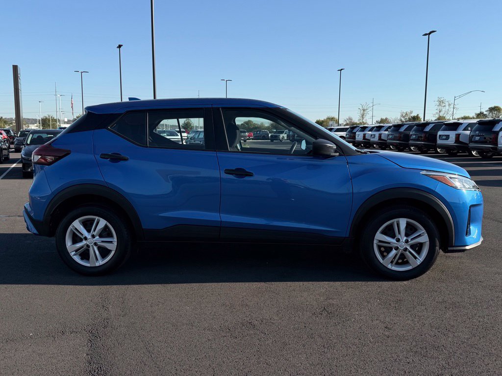 Used 2025 Nissan Kicks Play S FWD image 4