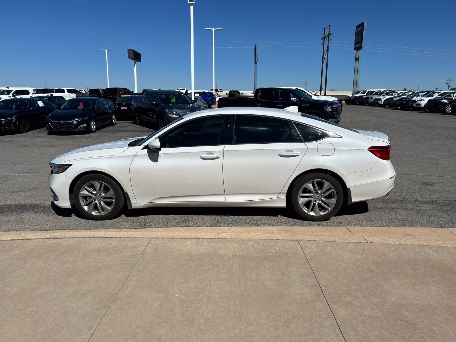 Used 2019 Honda Accord LX image 9