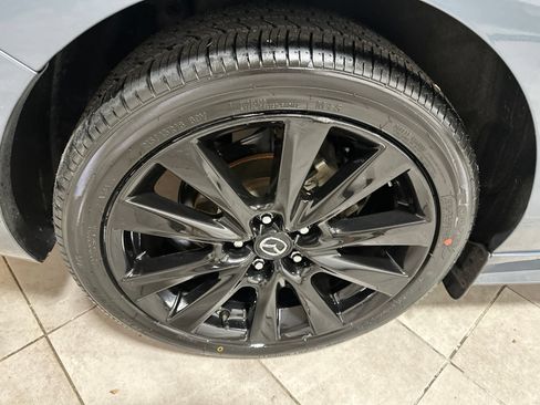 Used 2023 MAZDA MAZDA3 s FWD image 12