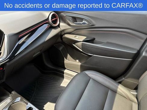 Certified 2024 Chevrolet Trax RS w/ Sunroof Package FWD image 31