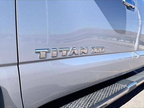 Used 2017 Nissan Titan SV image 25