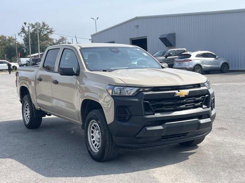 Used 2023 Chevrolet Colorado W/T image 4