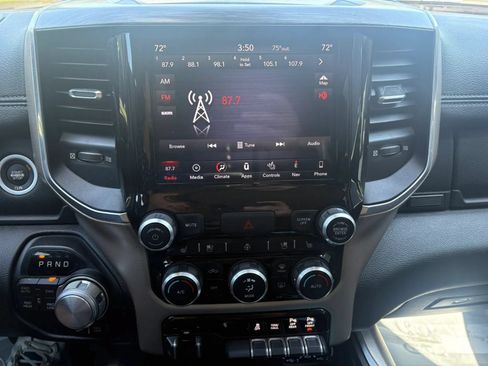 Used 2019 RAM 1500 Laramie AWD/4WD image 12