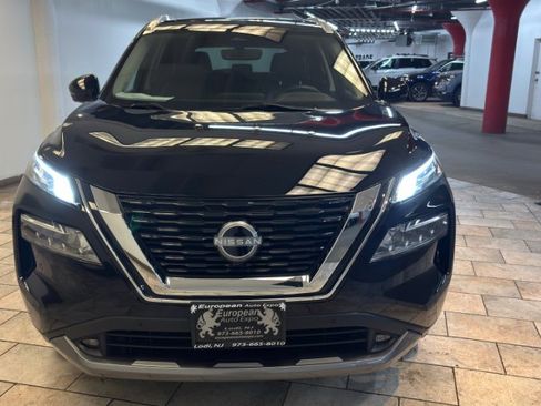 Used 2022 Nissan Rogue SL w/ SL Premium Package image 4