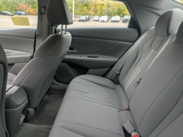 Used 2024 Hyundai Elantra SEL FWD image 17