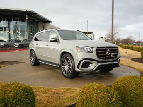 New 2026 Mercedes-Benz GLS 450 4MATIC image 9