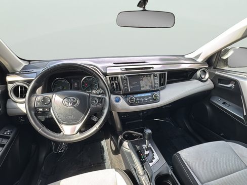 Used 2016 Toyota RAV4 XLE AWD/4WD image 14