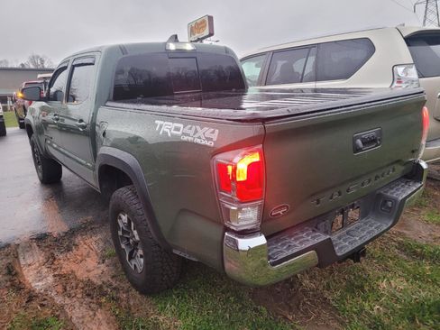 Used 2021 Toyota Tacoma TRD Off-Road image 7