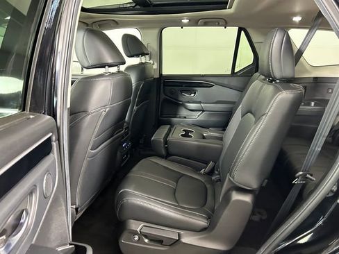 Used 2024 Honda Pilot Touring image 25