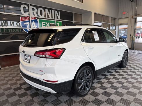 Used 2024 Chevrolet Equinox RS w/ LPO, Floor Liner Package FWD image 6