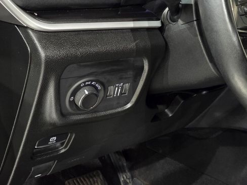 Used 2022 Jeep Grand Cherokee Altitude image 19