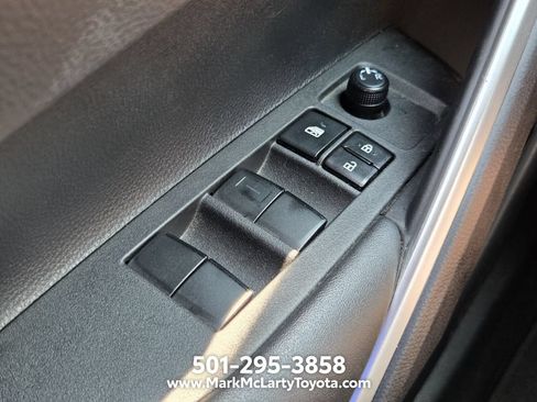 Used 2024 Toyota Corolla Cross AWD Hybrid image 23