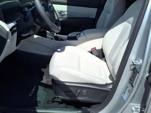 New 2025 Hyundai Tucson SEL image 16