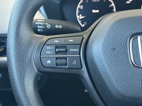 Used 2025 Honda HR-V LX image 27