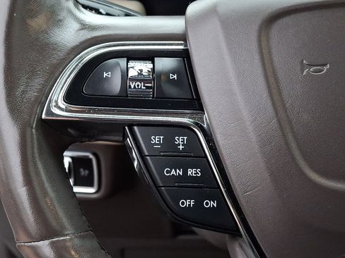 Certified 2023 Lincoln Nautilus Reserve AWD/4WD image 24