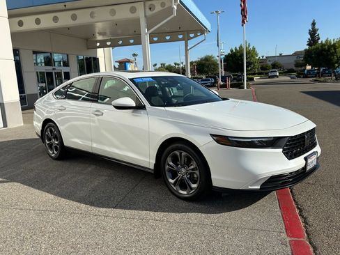 Used 2023 Honda Accord EX image 3