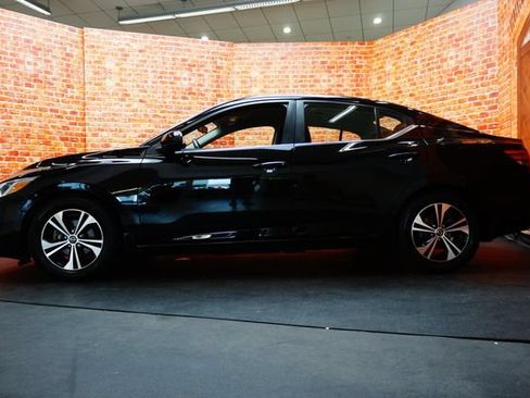 Certified 2022 Nissan Sentra SV FWD image 4