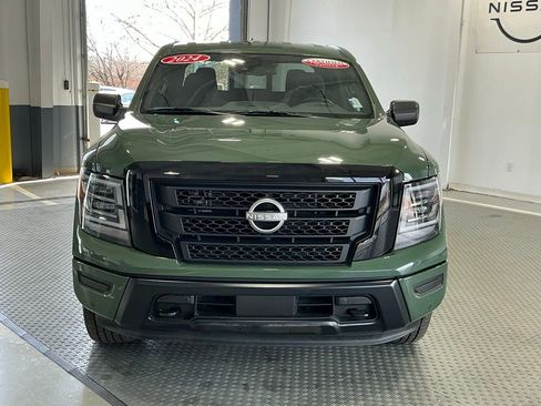 Used 2024 Nissan Titan SV w/ SV Bronze Edition Package image 16