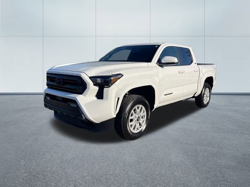 Used 2024 Toyota Tacoma SR5 image 2