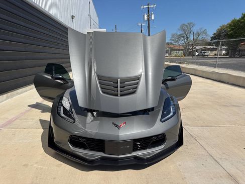 Used 2016 Chevrolet Corvette Z06 w/ 3LZ Preferred Equipment Group image 36