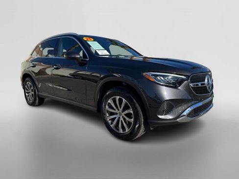 Certified 2025 Mercedes-Benz GLC 300 image 7