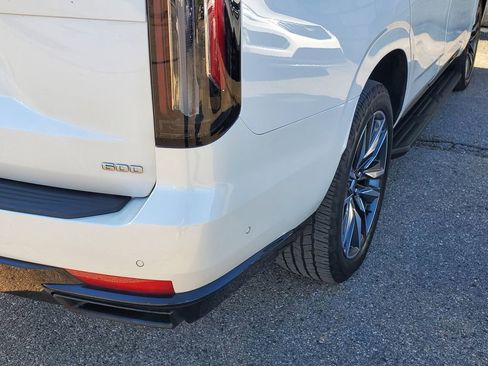 Used 2021 Cadillac Escalade Sport Platinum AWD/4WD image 11