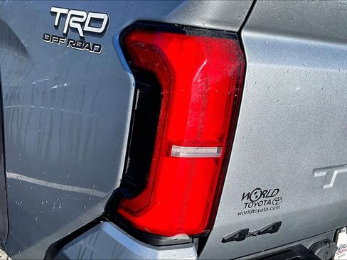 Certified 2024 Toyota Tacoma TRD Off-Road image 27