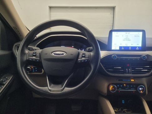 Used 2020 Ford Escape SE image 22