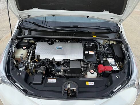 Used 2017 Toyota Prius Three w/ Advanced Technology Package FWD image 13