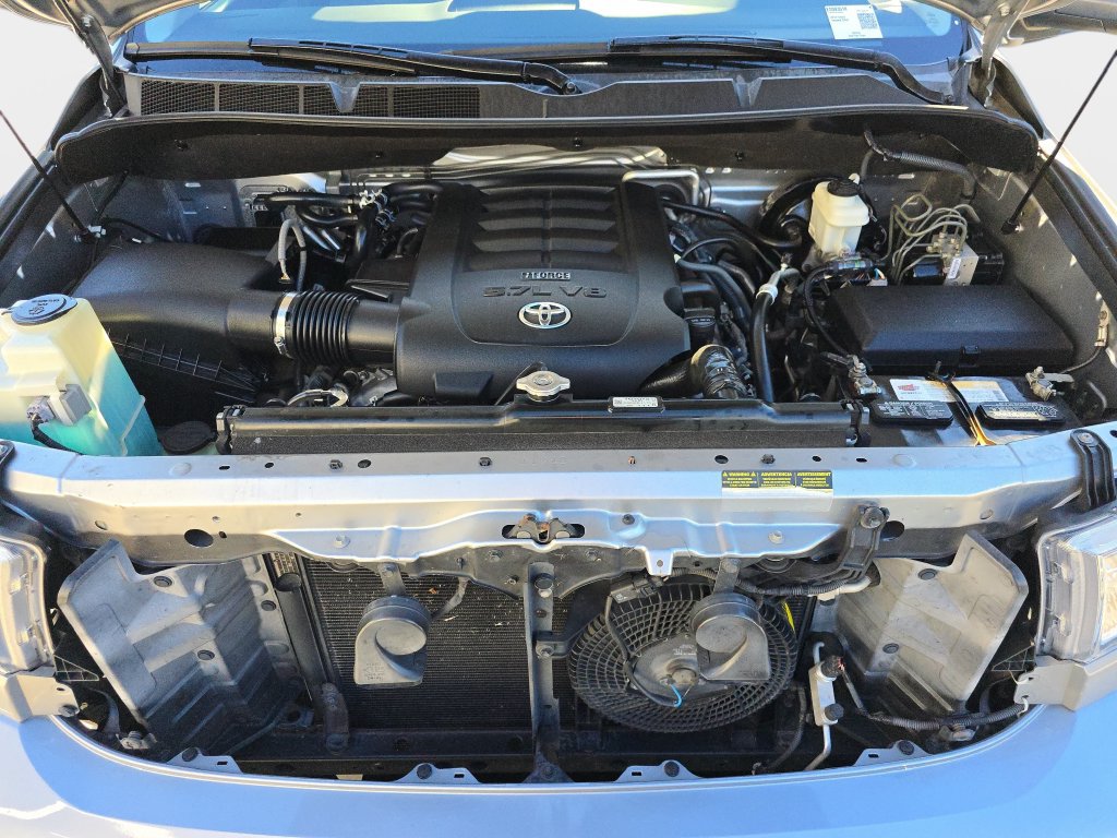 Used 2014 Toyota Sequoia SR5 AWD/4WD image 35