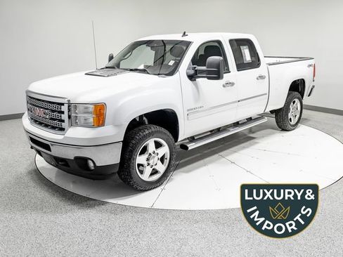 Used 2014 GMC Sierra 2500 SLE w/ HD SLE Premium Package AWD/4WD image 1