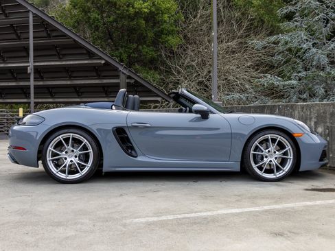Certified 2024 Porsche 718 Boxster image 12