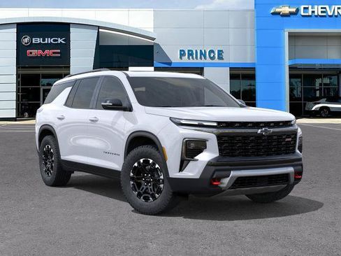 New 2027 Chevrolet Traverse Z71 w/ Enhanced Driving Package AWD/4WD image 7
