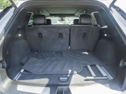 Used 2025 Cadillac XT5 Premium Luxury image 9