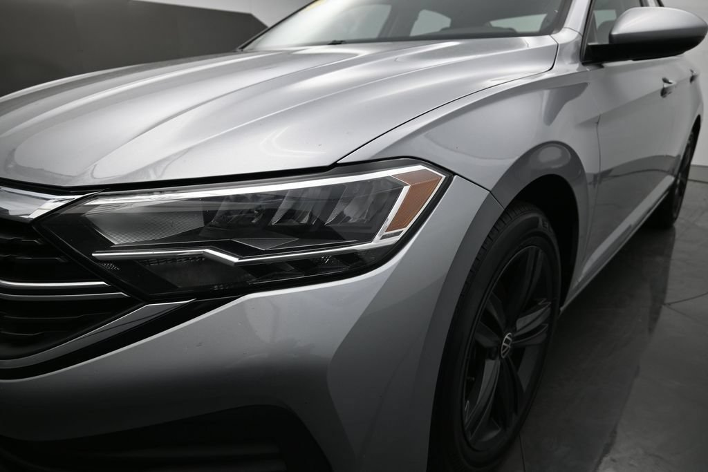 Used 2022 Volkswagen Jetta SE FWD image 34