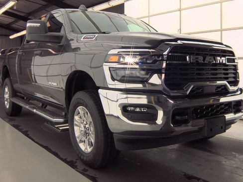 Used 2026 RAM 2500 Big Horn AWD/4WD image 2