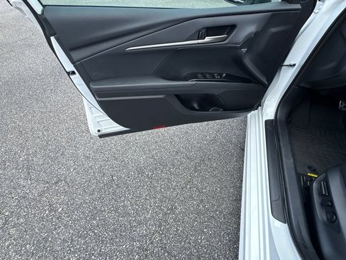 Certified 2025 Toyota Camry SE FWD image 10