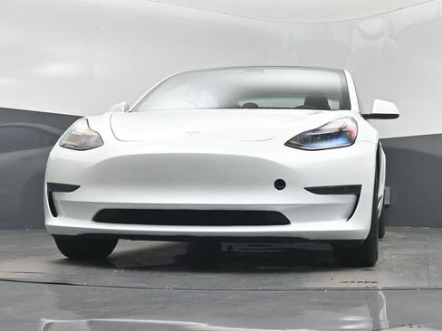 Used 2023 Tesla Model 3 Standard Range RWD image 31