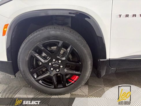 Used 2022 Chevrolet Traverse Premier w/ Redline Edition FWD image 23