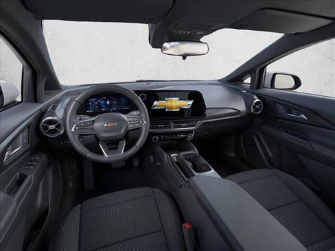 New 2026 Chevrolet Equinox EV LT image 15